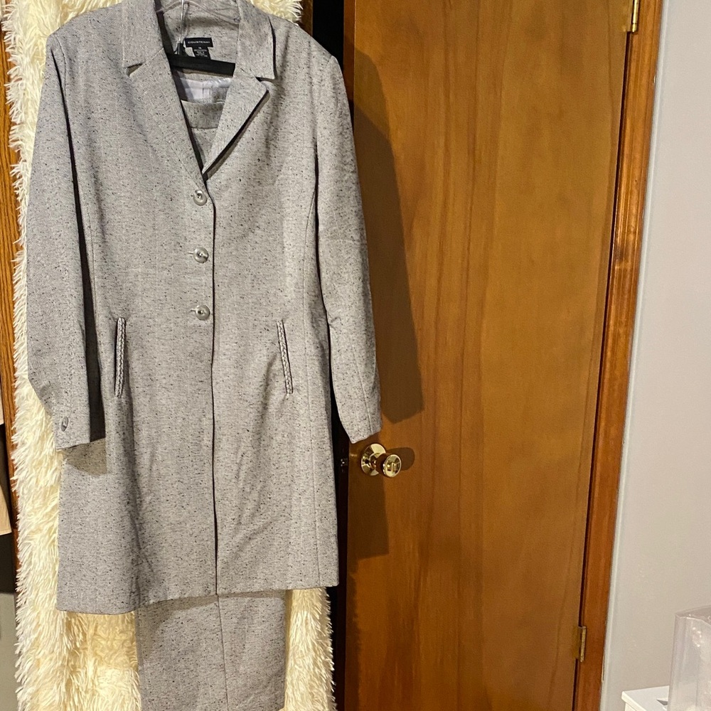 Courtenay Women’s 2-pc Longline Coat With Matching Pants. Size 14